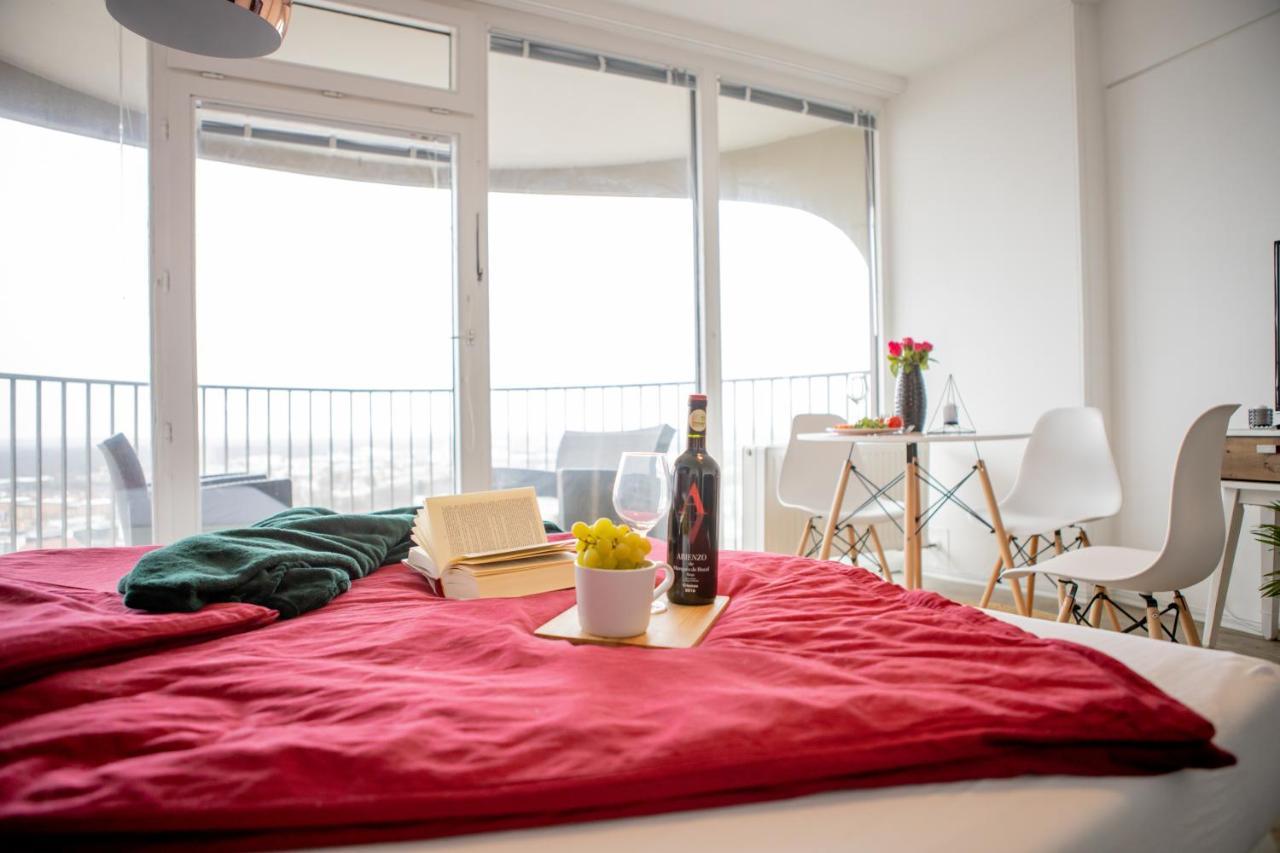 Modernes Apartment Mit Tollem Blick Ueber Die Stadt Augsburg Exterior foto